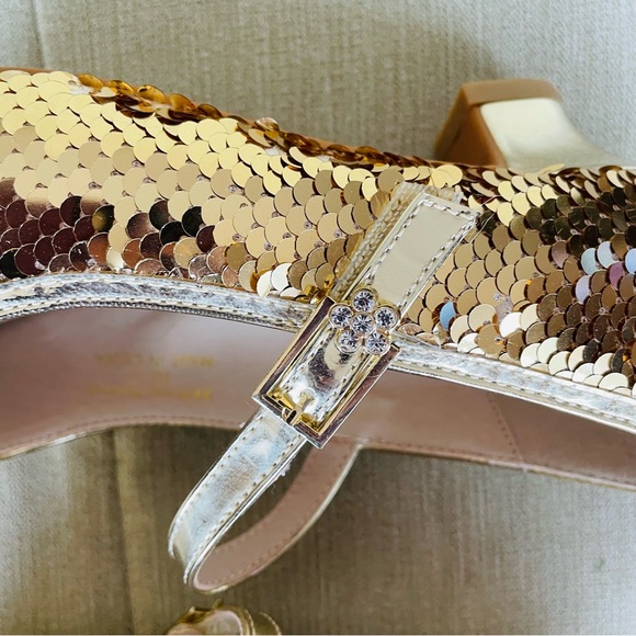 Girl’s gold Sequins dress shoes, SZ 4 - Picture 12 of 13